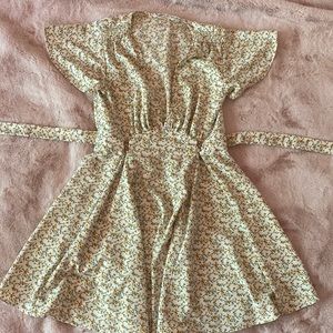 Flowery dainty summer dress